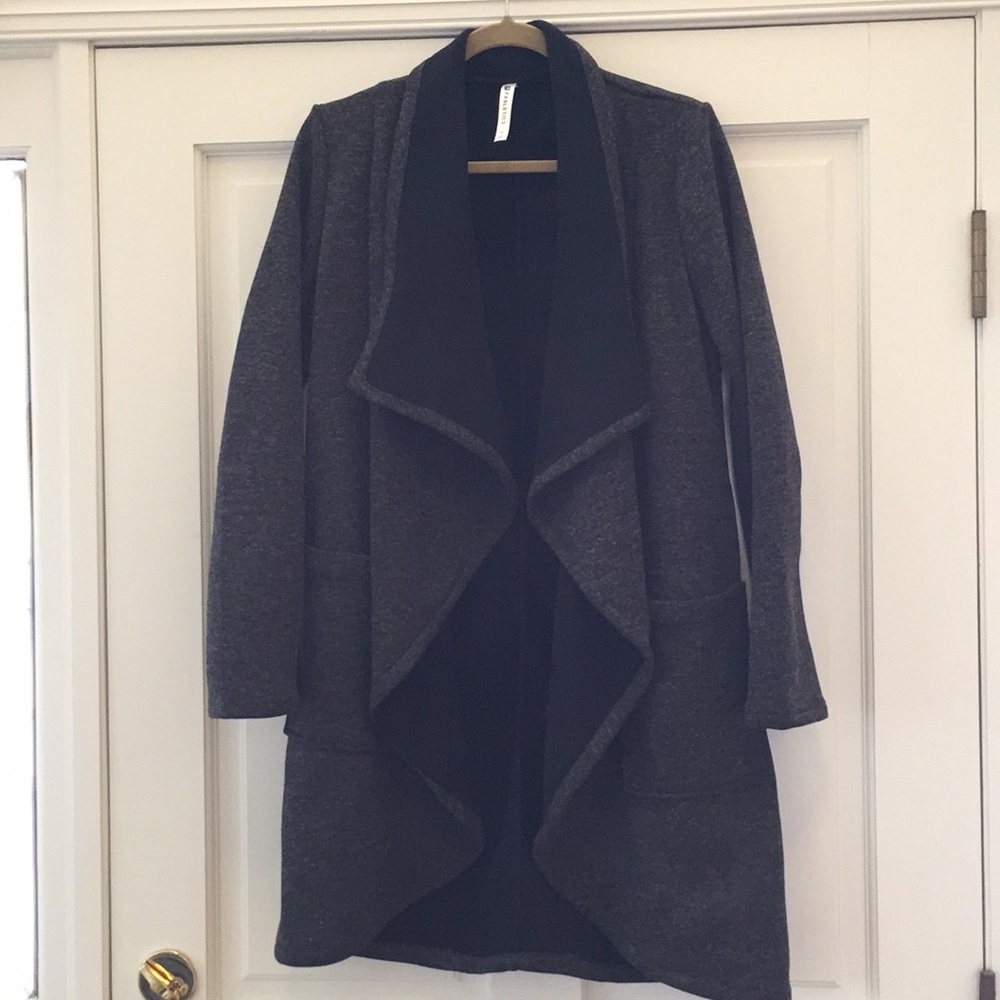 Fabletics lightweight sweatshirt coat